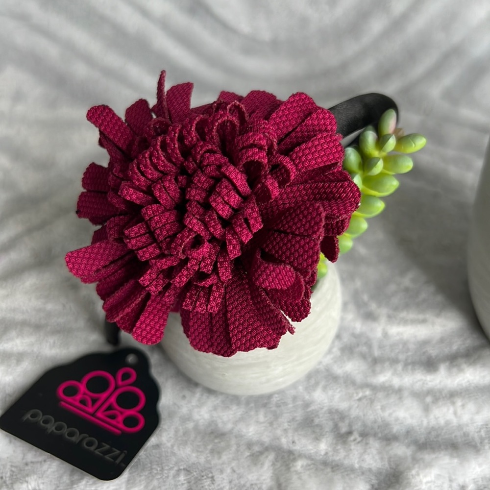 NWT Flower Fashion Headband